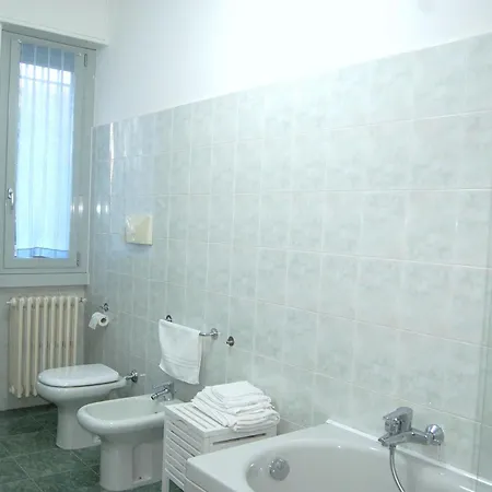 דירה Benny's Near *